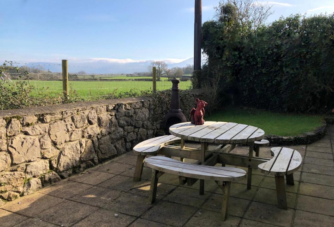 4 Bedroom Detached Mountain Views Holiday home